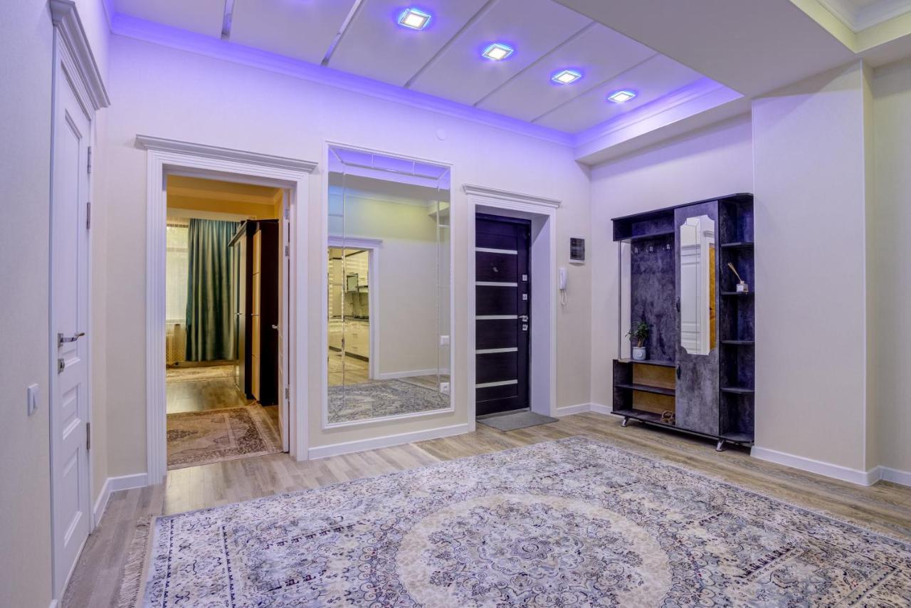 2-Ком Квартира Apartment Bishkek Bagian luar foto